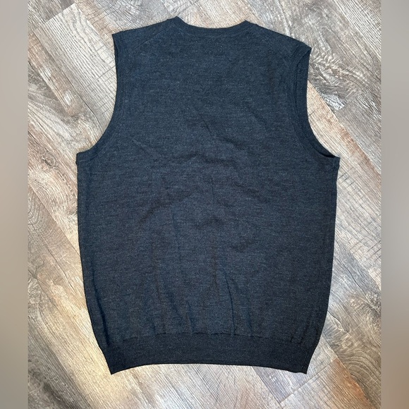 Joseph Abboud Men's Gray 100% Extra Fine Merino Wool V Neck Sweater Vest Large - Picture 4 of 4